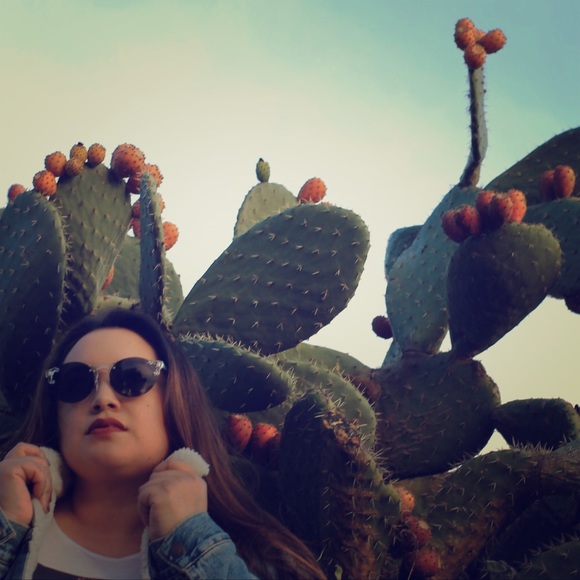 Meet your Posher, Caro - Picture 1 of 2